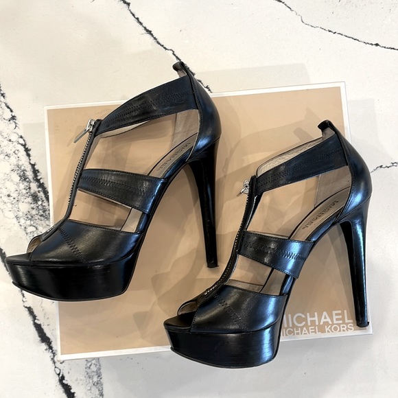 MICHAEL Michael Kors Berkley Black Leather Platform Sandal - Picture 2 of 12